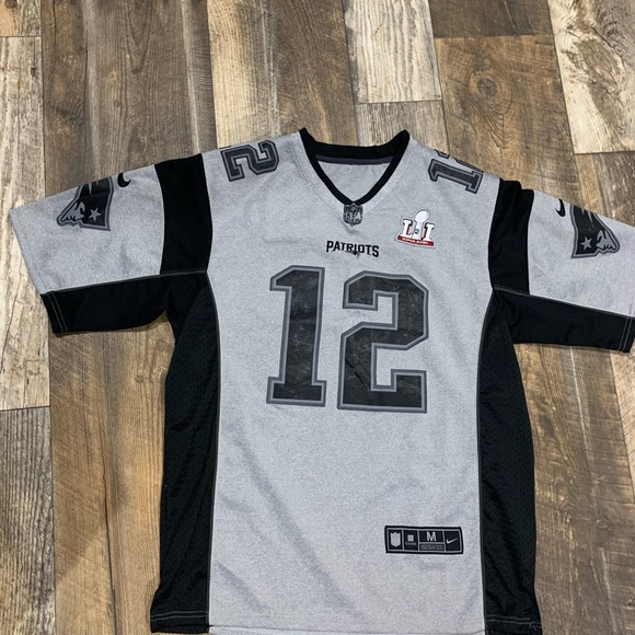 New England Patriots # 12 Tom Brady stitched jersey size medium - Picture 3 of 3